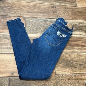 American Eagle Outfitters Women's Distressed‎ Blue Jeans Sz 4